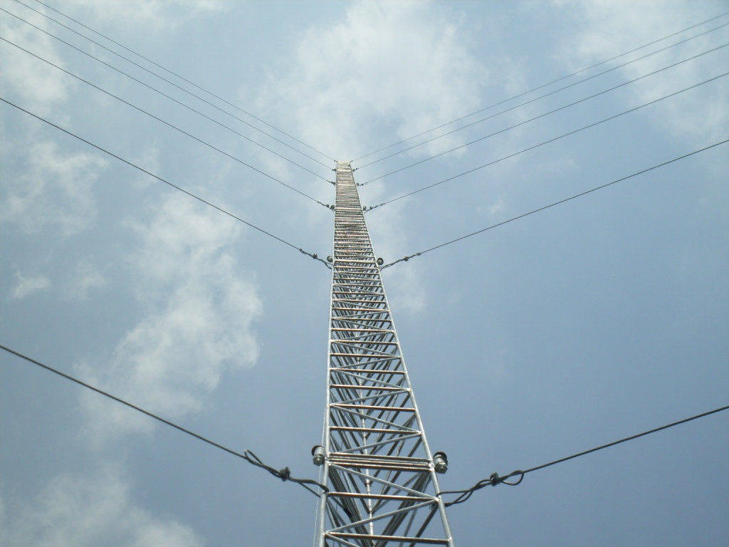 jenis-tower-jaringan-telekomunikasi-berdasarkan-bentuknya